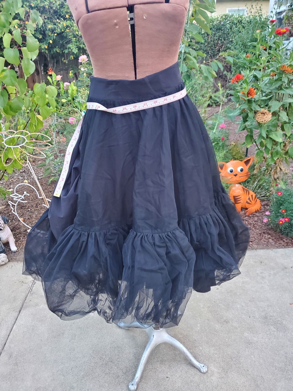 Kitten d'Amour Beautiful Design #129 of 170 Black High Low Ruffle Skirt Size 18